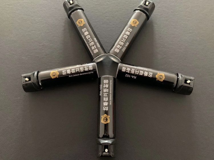 催淚噴射器持握的要領有哪些？